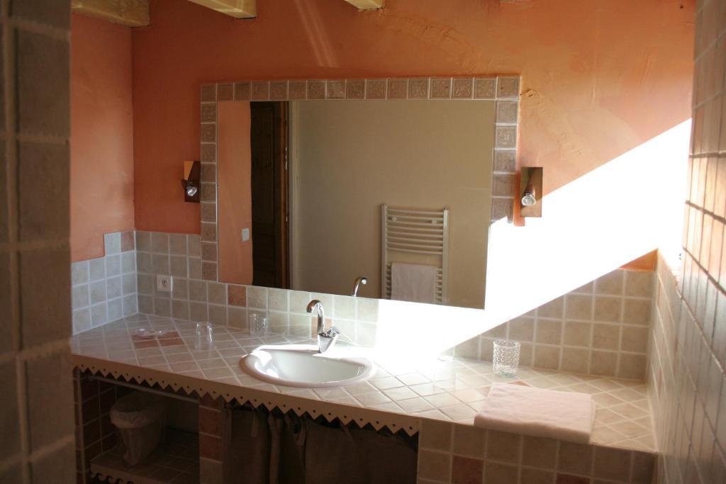Chambres D'Hotes La Cime Beaujolaise Poule-lès-Écharmeaux Kamer foto