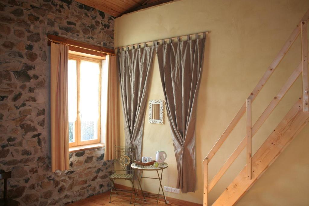 Chambres D'Hotes La Cime Beaujolaise Poule-lès-Écharmeaux Buitenkant foto